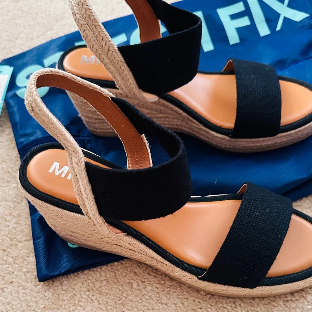 SALE $15 MIA Black Espadrille Sandals - Picture 3 of 7